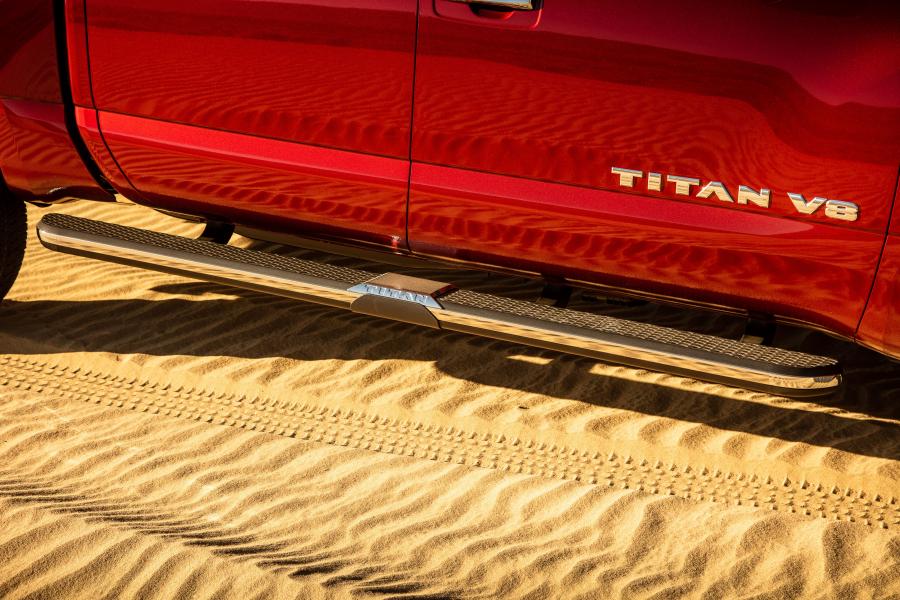 Детали экстерьера Nissan Titan SL Crew Cab 2019 года  (фото 9 из 29)